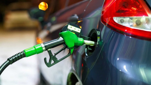 Benzin ve Motorine 30 Kuruş Zam Yapılacak