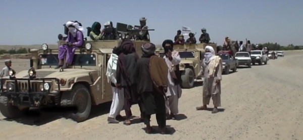 Afganistan'da Bir İlçe Daha Taliban'ın Eline Geçti