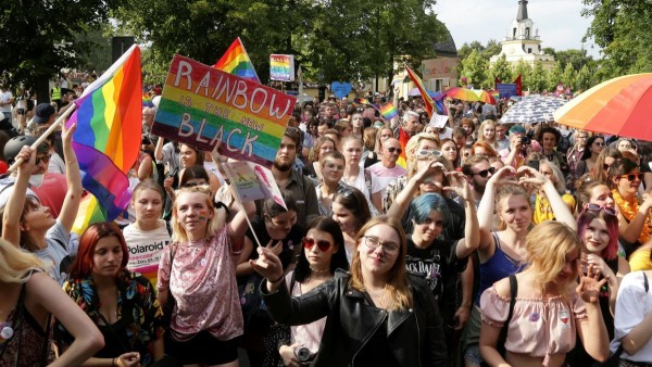 Avrupa Parlamentosu AB'yi 'LGBTİ+ Özgürlük Bölgesi' İlan Etti