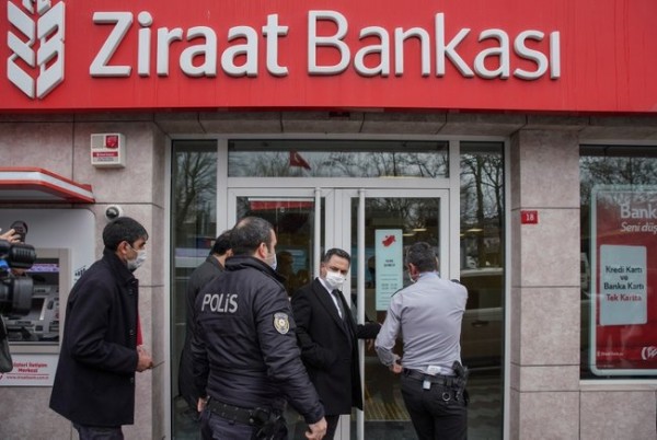 Ziraat Bankası'nda Öğlen Vakti Soygun