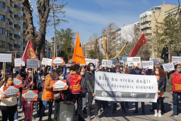 Eskişehir'de 'AKP Sağlığa Zararlıdır' Protestosu