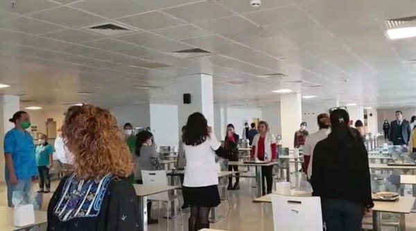 Ek Ödemelerini Alamayan Sağlık Çalışanlarından Alkışlı Protesto