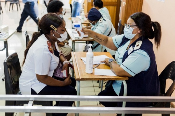 Güney Afrika'da Çin Virüsü Vakaları Bir Ayda 22 Binden Bine Düştü