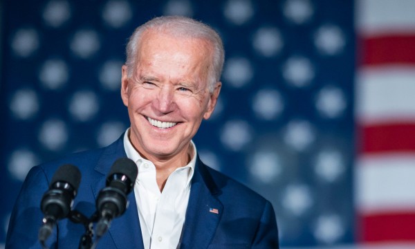 Biden Yönetiminin 10 Günde Aşı Hedefi