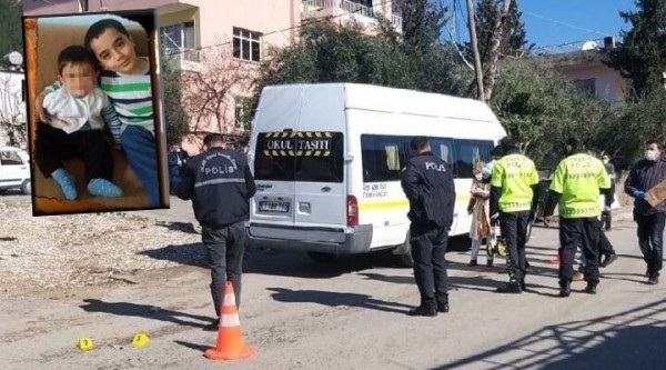 Servis Aracının Çarptığı 10 Yaşındaki Çocuk Hayatını Kaybetti