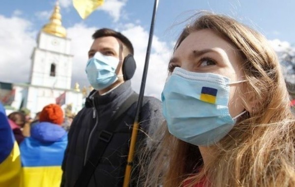 Ukrayna Sıkı Karantina Uygulamasına Döndü
