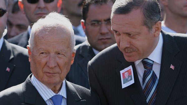 Erdoğan Evren'i 70'e Katladı