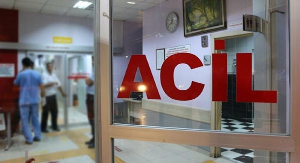 Yardım İsteyen Evsiz Genci Bacaklarından Vurdular 