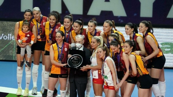 Galatasaray Kadın Voleybol Takımı CEV Kupası'nda İkinci Oldu