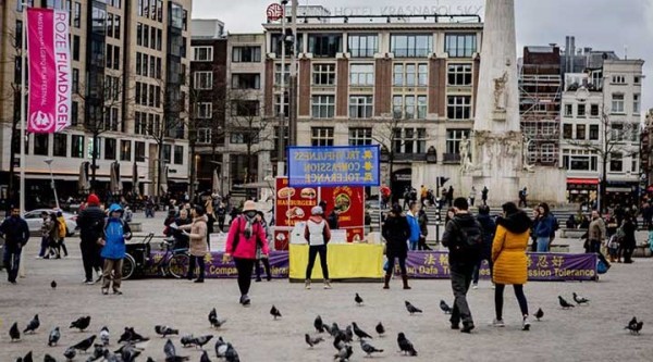 Hollanda'da Virüs Kısıtlamaları 20 Nisan'a Kadar Uzatıldı