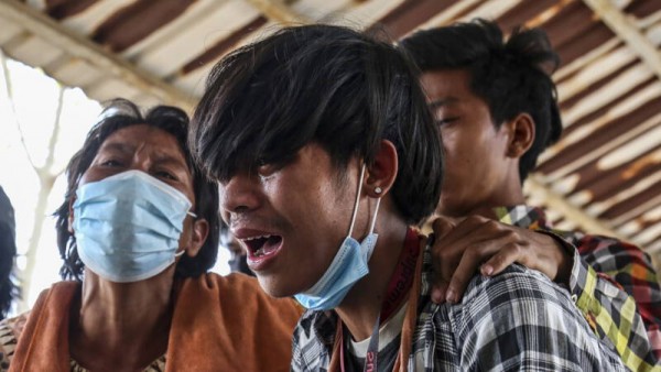 Myanmar'da Darbeciler 7 Yaşındaki Bir Kız Çocuğunu Öldürdü