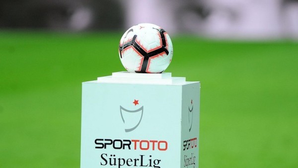 Süper Lig, Teknik Direktör Değiştirme Sayısında Avrupa Şampiyonu