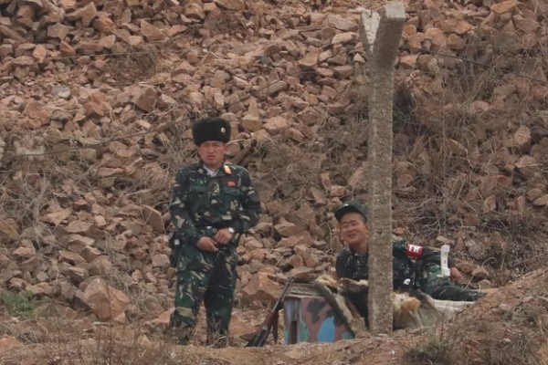 6 Kuzey Koreli Asker Yalu Nehrini Geçerek Ülkeden Kaçtı
