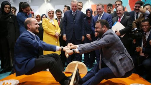 Eski Güreşçi Hamza Yerlikaya Vakıfbank Yönetim Kurulu'ndan Çıkarıldı