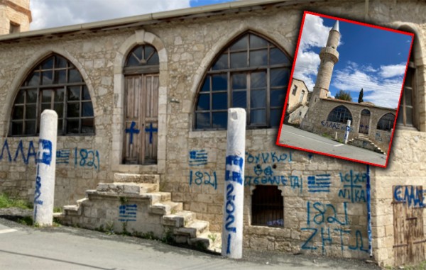 Güney Kıbrıs Rum Yönetimi'nde Bir Camiye Irkçı Saldırı Yapıldı