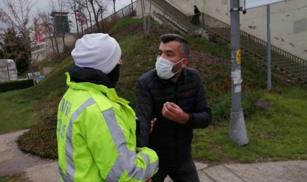 Maltepe'de Ceza Kesilen Minibüs Şoförü Aracını Bırakıp Gitti