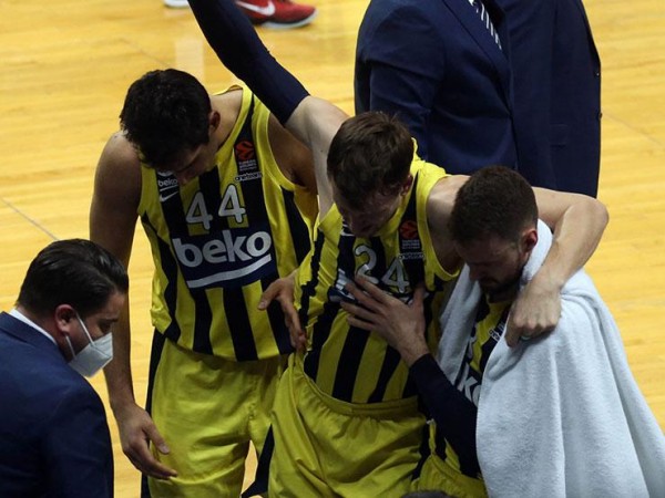 Vesely'nin Bileği Döndü, Fenerbahçe Beko İlk 4 Şansını Zora Soktu
