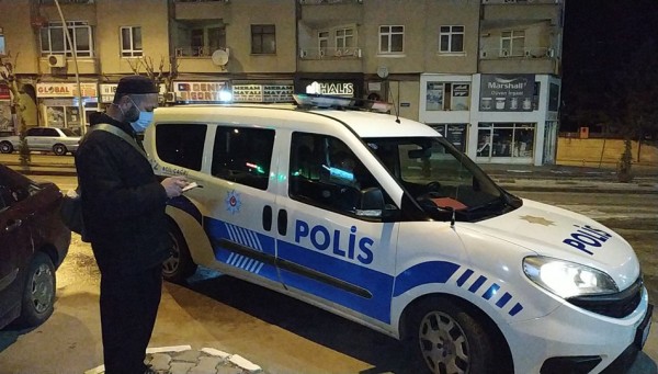 Namaz Kılmak İçin Girdiği Camide Mahsur Kaldı