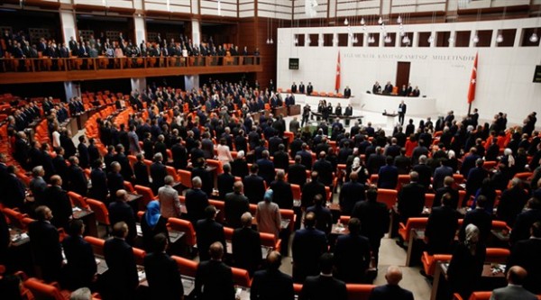 Eski Milletvekilleri de Bildiri Yayımladı
