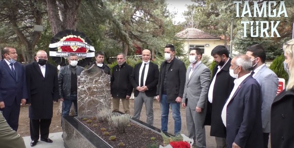 Alparslan Türkeş Vakfı Başbuğ Türkeş'i Kabri Başında Andı