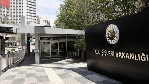 Dışişleri Bu İşte Uzmanlaştı: Yunanları Kınadılar