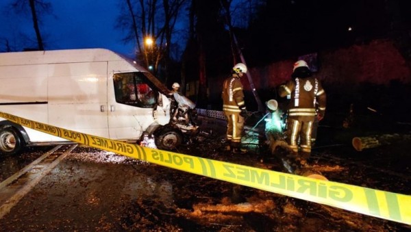 Dolmabahçe'de Yaşanan Trafik Kazasında Yaralılar Var