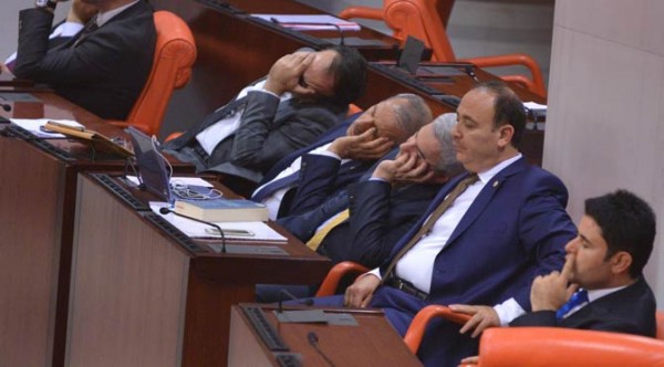 Güvenlik Soruşturması ve Arşiv Araştırması Kanunu Teklifi TBMM'de Kabul Edildi