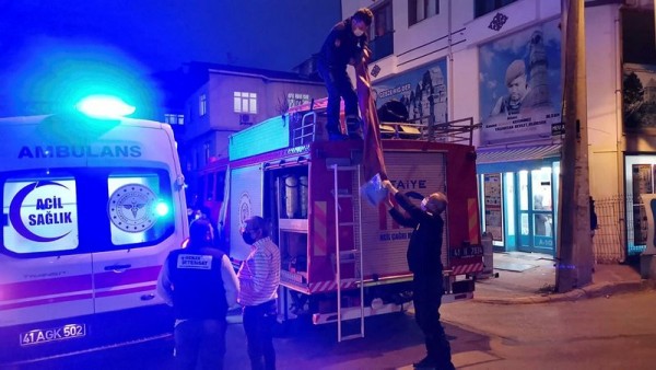 Kocaeli'de Bir Kadın Rögara Düştü