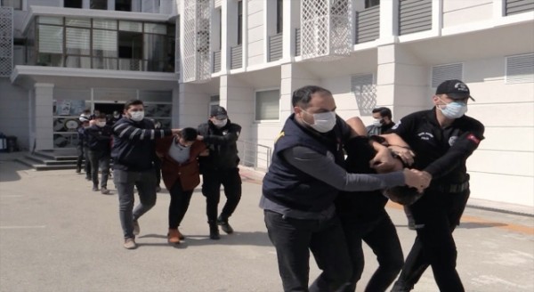 Mersin'de Silahlı Suç Örgütüne Operasyon
