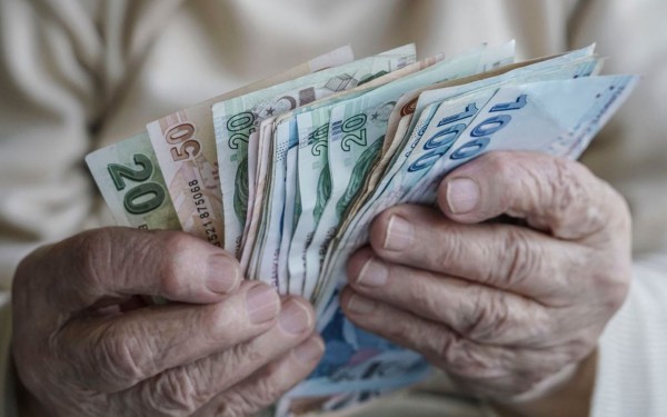 Emeklilerin Bayram İkramiyelerinin Ödeneceği Tarih Belli Oldu