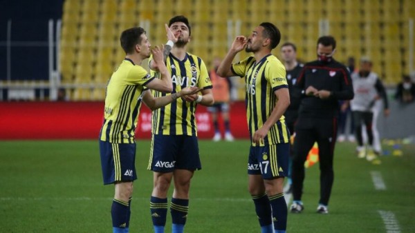 Fenerbahçe Zorlandı Ama Pes Etmedi