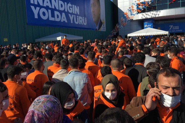 Çin Virüsü Bugün En Az 273 Canımızı Aldı, Vaka Sayısı 60 Bine Dayandı