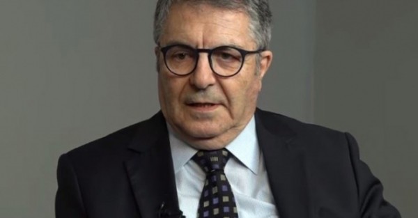 Emekli Amiral Özbey: 'Eşini ve Eşyalarını Al, Burayı Terk Et' Dediler 