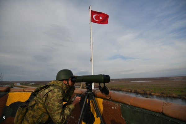 Yunanistan'a Geçmeye Çalışan 2'si Fetullahçı 5 Kişi Yakalandı