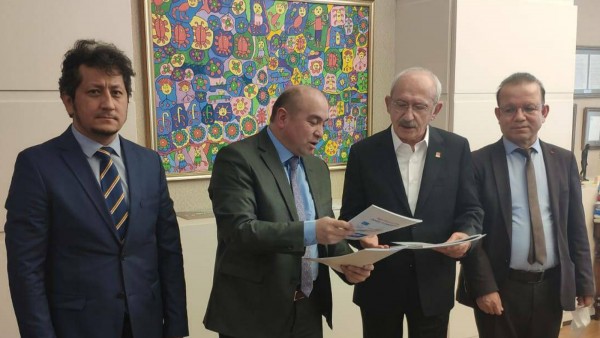CHP Lideri Kılıçdaroğlu Uygur Akademisi Heyetini Kabul Etti