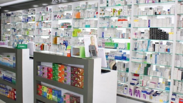 İzmir’de Eczanelerin Çalışma Saatleri Değiştirildi