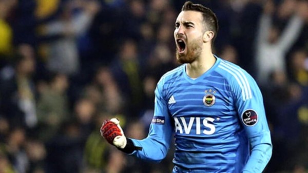 Fenerbahçe'nin Zirve Yürüyüşü Sürüyor