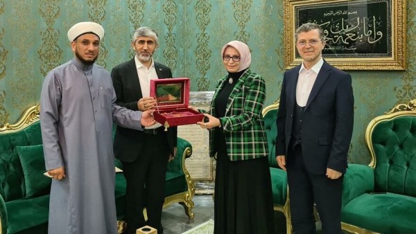 Mürteci İthal Ediyoruz
