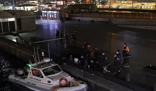 Galata Köprüsü'nden Aşağı İtilen Kişi Boğularak Can Verdi