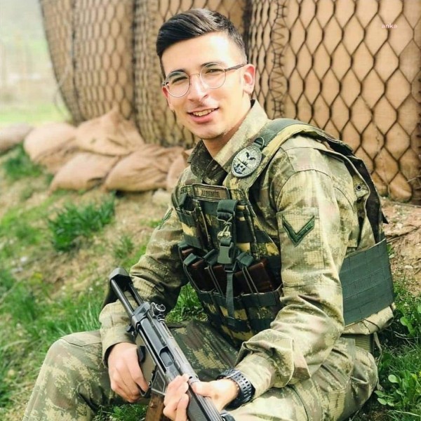 Hakkari'de Bir Askerimiz Şehit Oldu