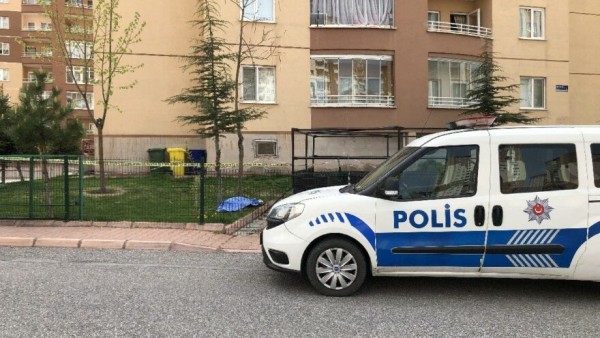 71 Yaşındaki Adam 14. Kattan Düşerek Hayatını Kaybetti