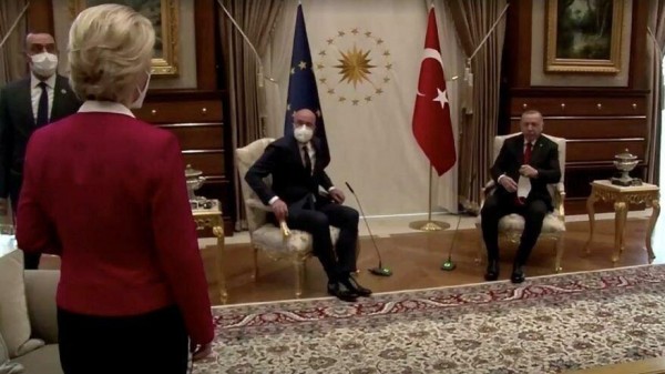Ursula von der Leyen: Kravatım Olsa Böyle Olmazdı