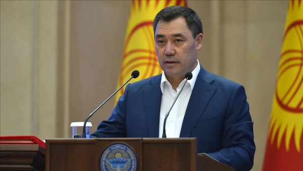 Kırgızistan'ın Başkenti Bişkek'te Sıcak Saatler