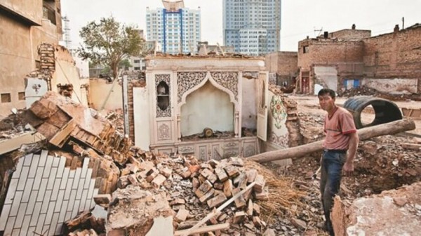 Çin, Doğu Türkistan'daki Camileri Sistematik Olarak Kıyıma Uğratıyor