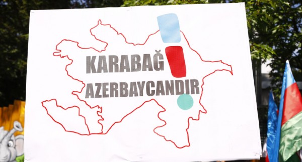 Azerbaycan, Ermenistan'a Esir 3 Askeri İade Etti