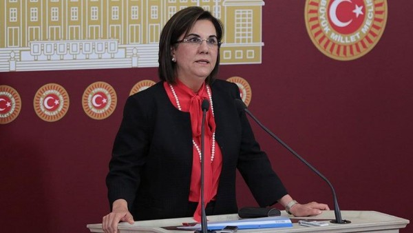 Gaye Usluer, CHP'den İstifa Ettiğini Açıkladı