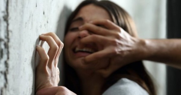 Kast Direktörü, Oyuncu Olmak İsteyen Kadına Cinsel Saldırıda Bulundu