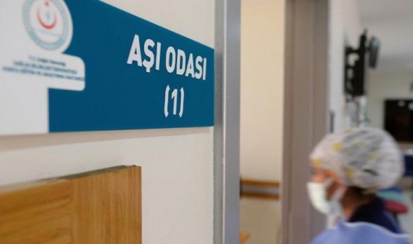 TBB Duyurdu: Avukatlar Öncelikli Aşı Programına Dâhil Edildi