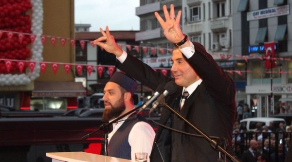 Askerlere Sedat Peker Adına Marş Söylettirildi!
