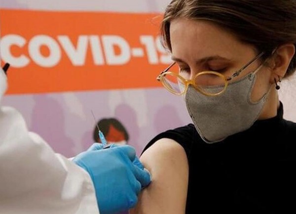 İtalya'da Bir Kadına Yanlışlıkla Altı Doz BioNTech Aşısı Yapıldı